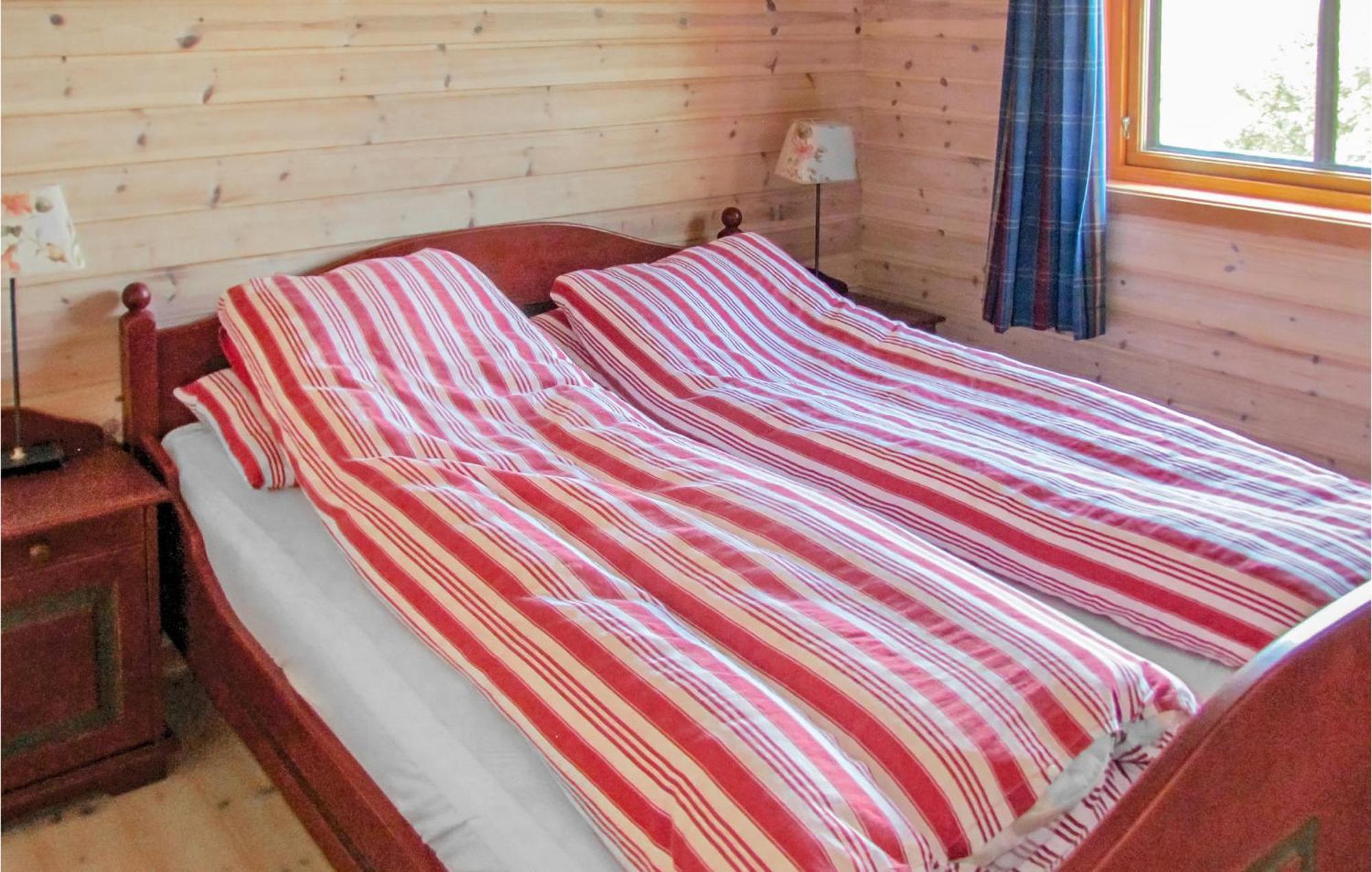 3 Bedroom Beautiful Home In Vikesa Hovland  Exteriör bild